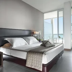 Waldorf 4*, Rimini Włochy
