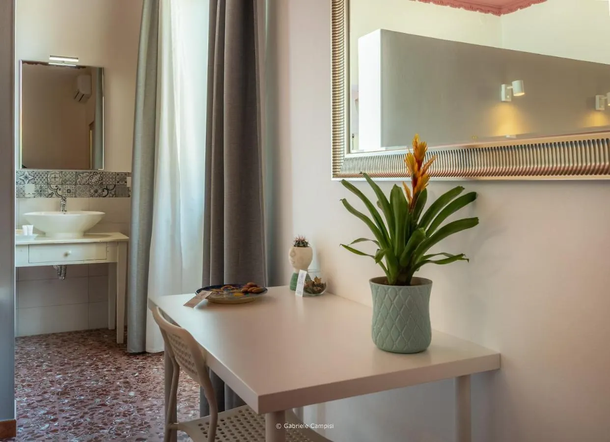 Bella Vista Rooms Noto Bed & Breakfast